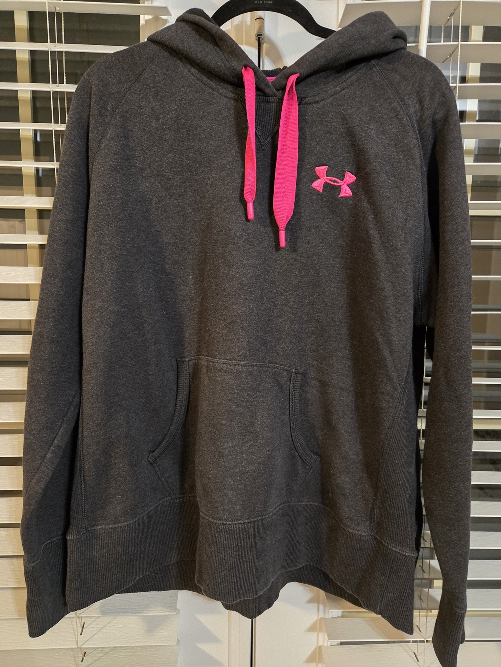 Under Armour Storm Women's Dark Gray  Hoodie with Pink Logo Sz XL